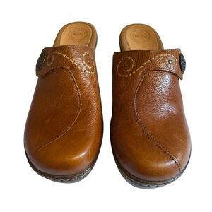 Nurture Women’s Brown Leather Hilltop Mules Size 7.5M